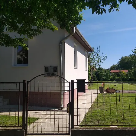 Ifjusag Nyaralo Poroszlo